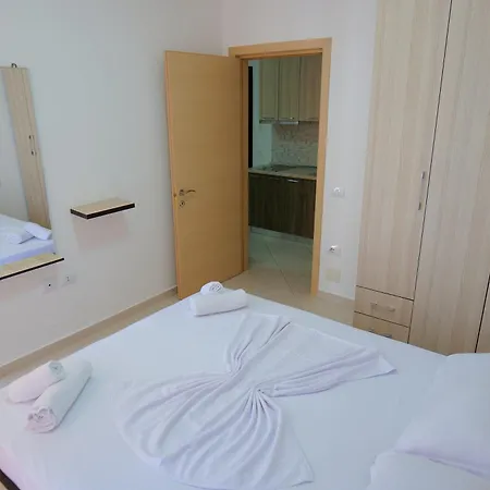 Almare Apartment *