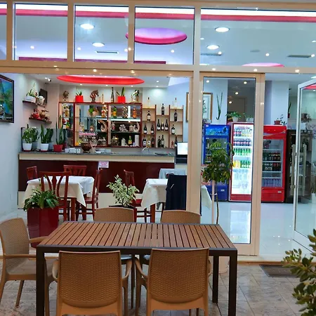 Apartament Almare *